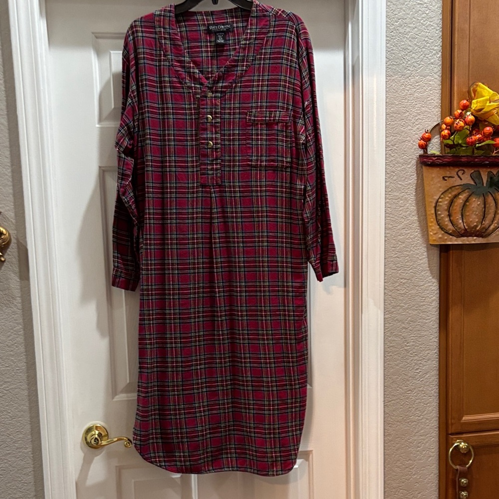 Plaid Long Sleeve Night Shirt